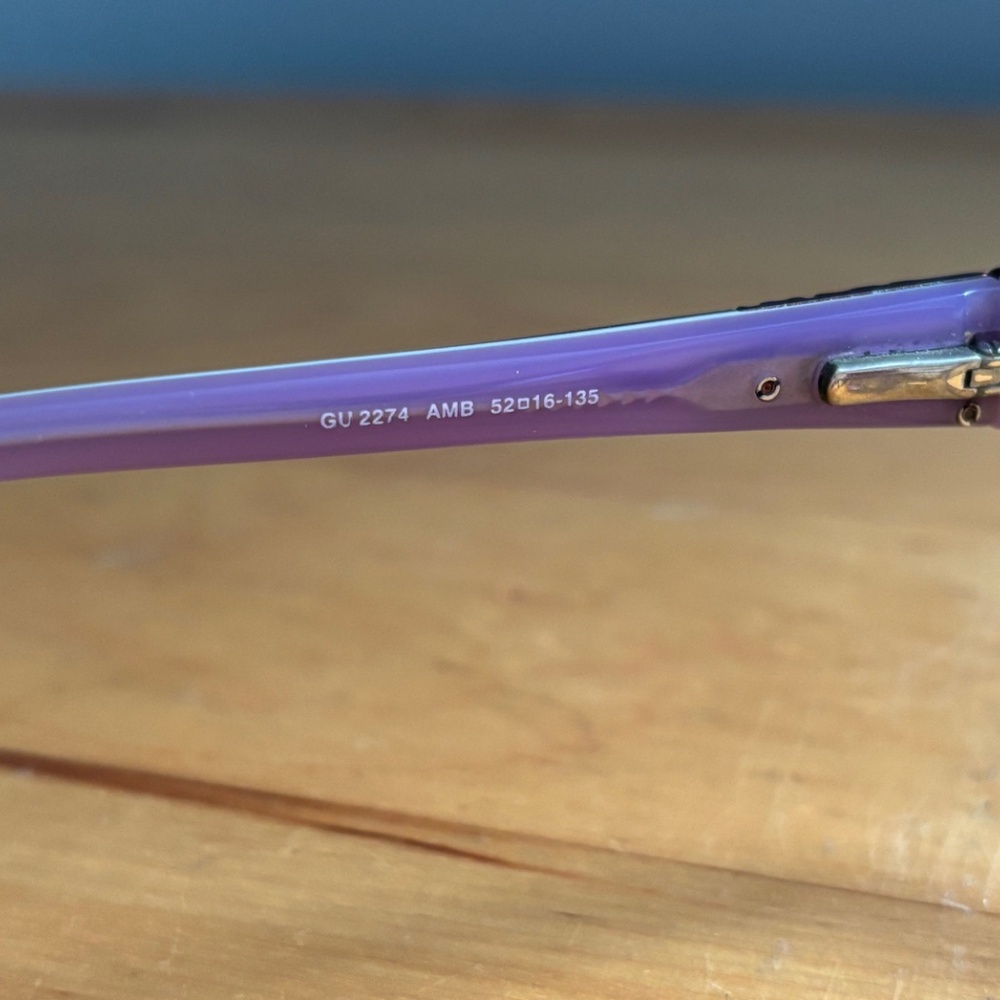 Guess eye glass frames - Picture 3 of 4